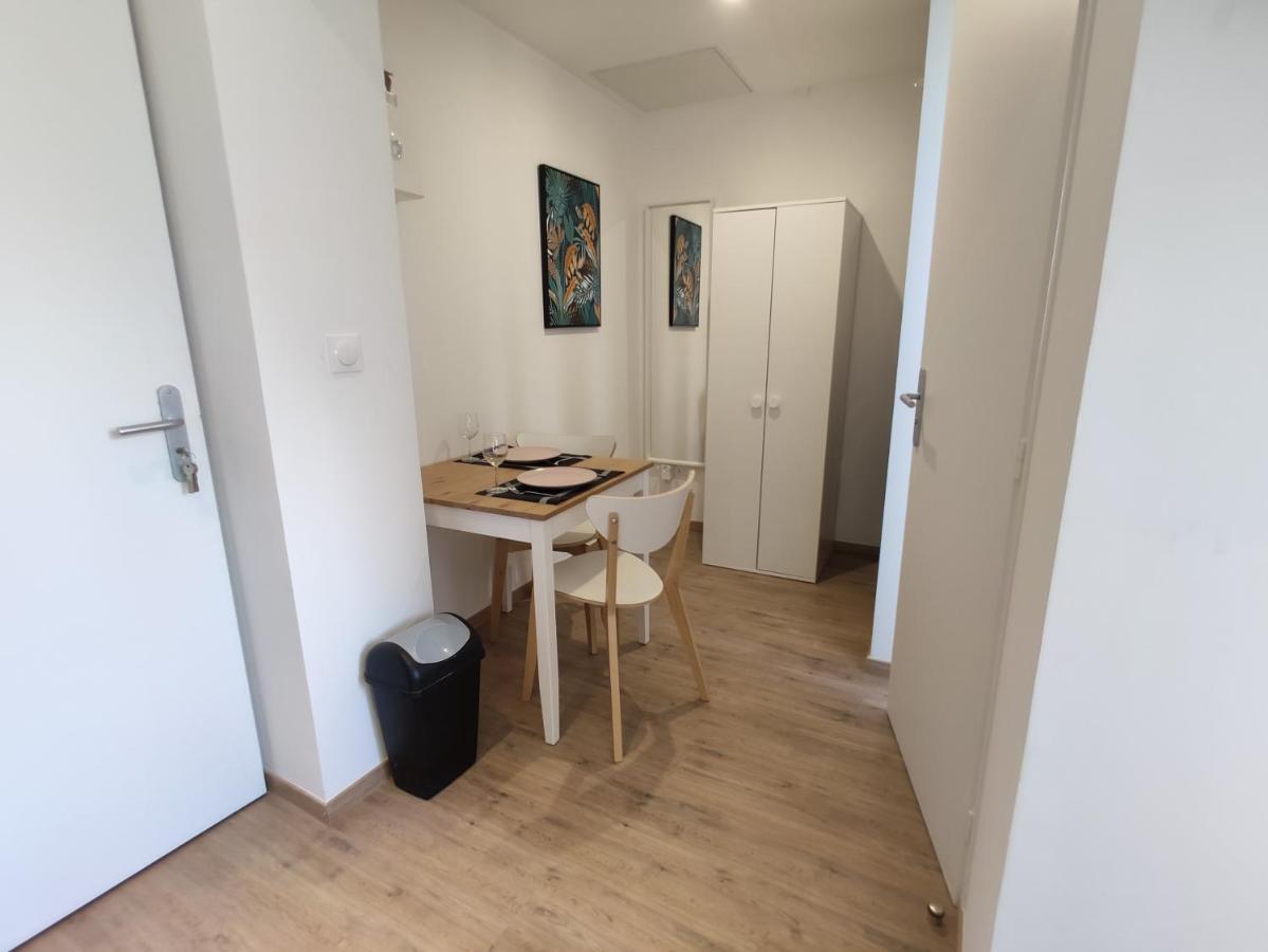 Residence Jehan Froissart วาลองเซียนส์ ภายนอก รูปภาพ
